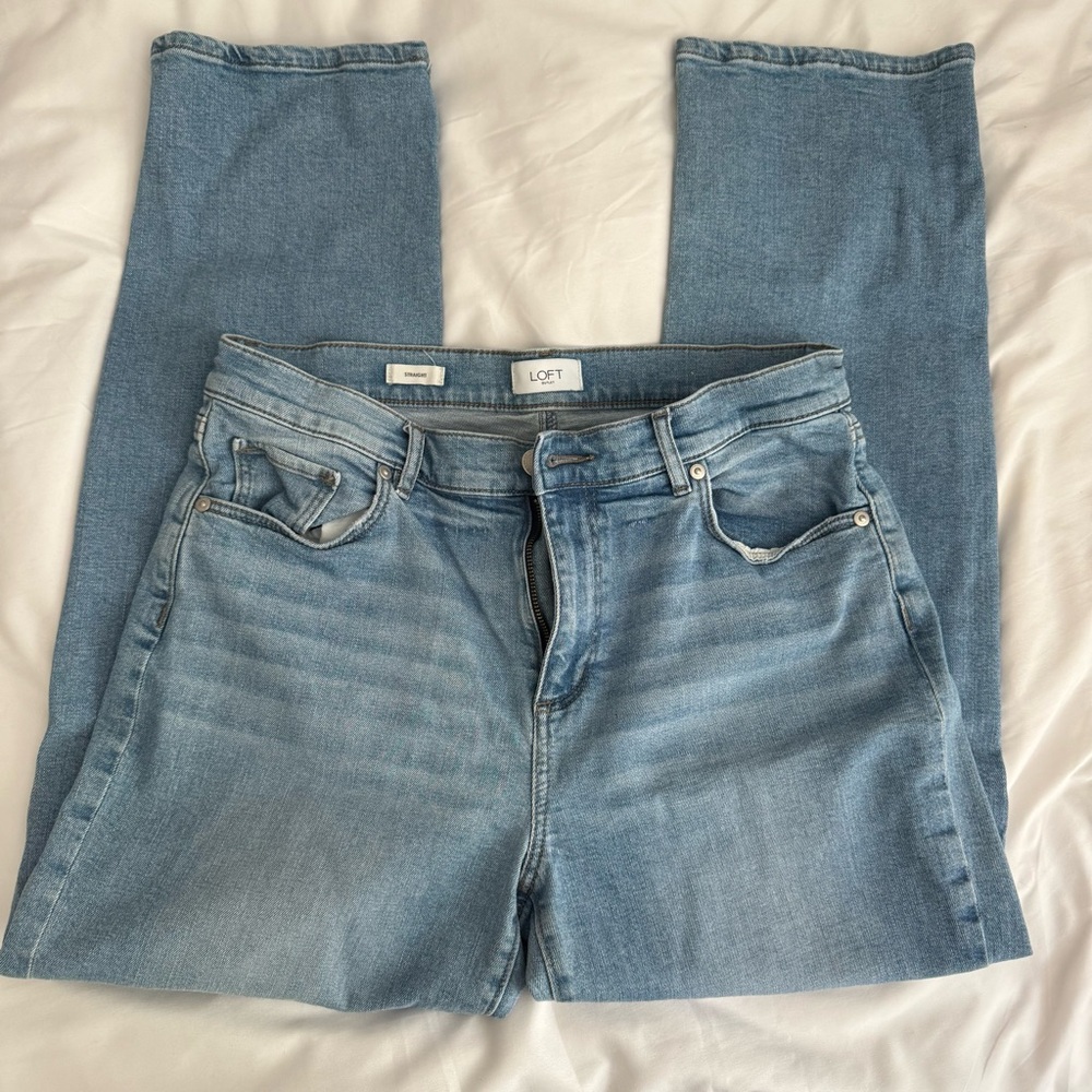 Loft Womens 10 Light Blue distressed Jeans: fall casual Normcore chic outdoors
